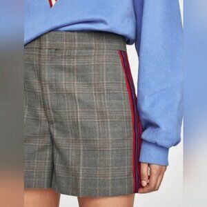 Zara Plaid Shorts with side Stipess Size Medium NWT